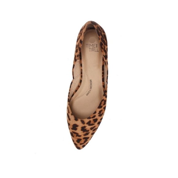 Women's Time And Tru Point Ballet Flat - Picture 4 of 5